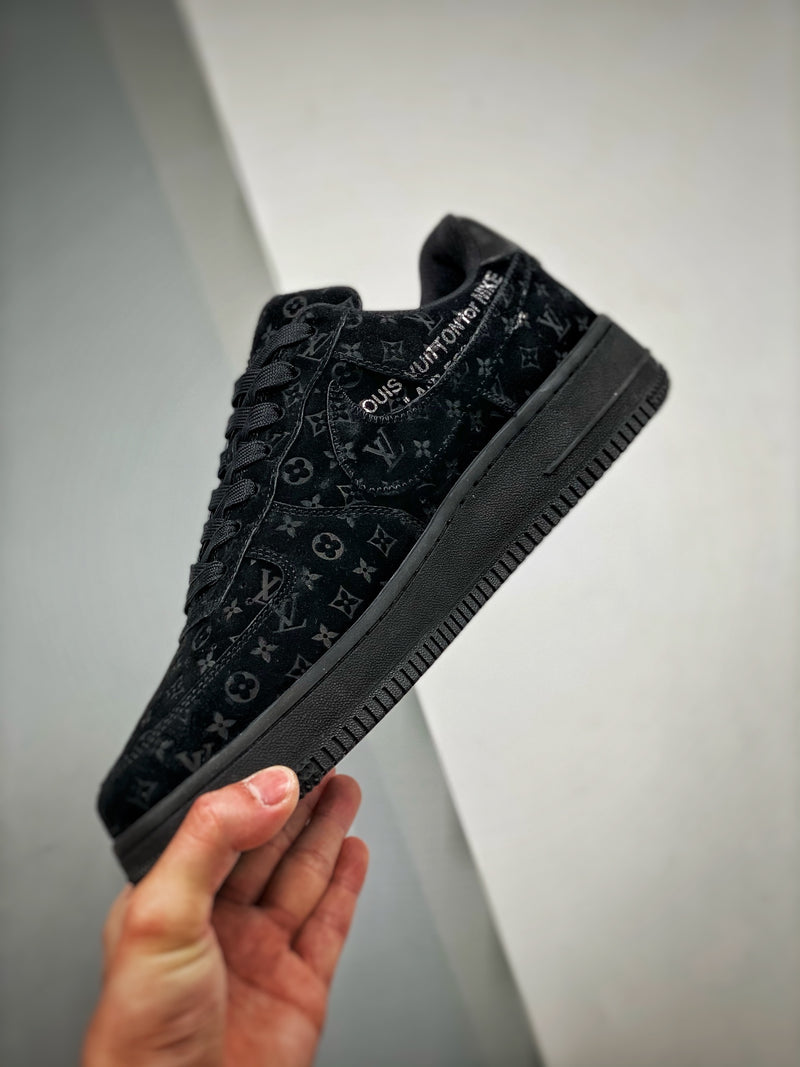 Tênis Nike Air Force 1 Low LV