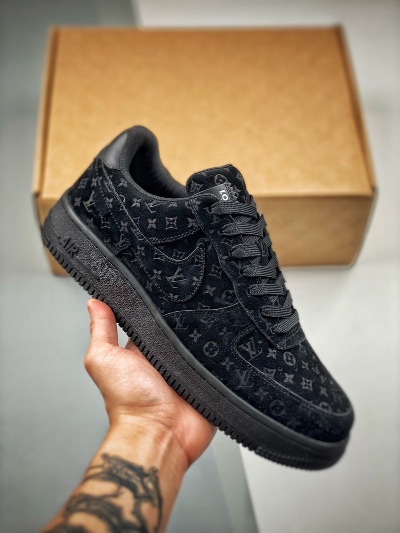 Tênis Nike Air Force 1 Low LV