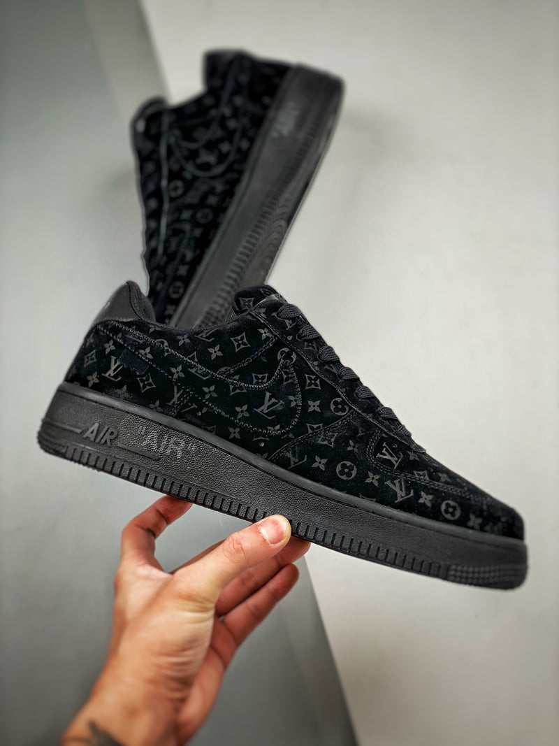 Tênis Nike Air Force 1 Low LV