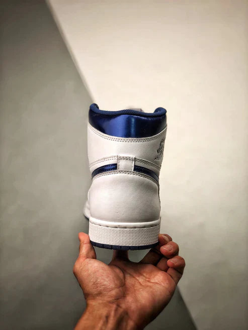 Tênis Nike Air Jordan 1 High "Metalic Navy"