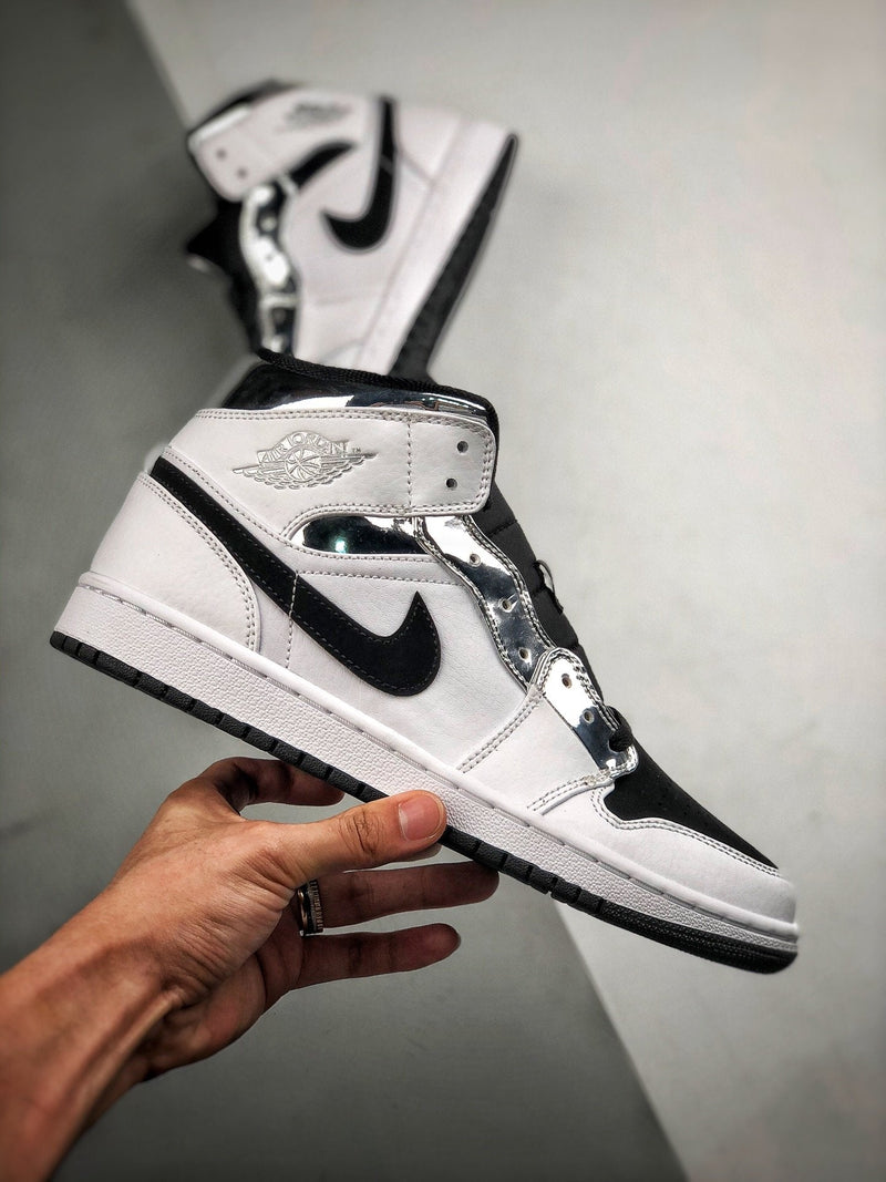 Tênis Nike Air Jordan 1 MID "Pass the Torch"