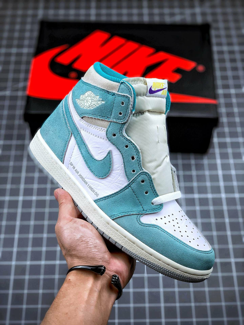 Tênis Nike Air Jordan 1 High Turbo Green