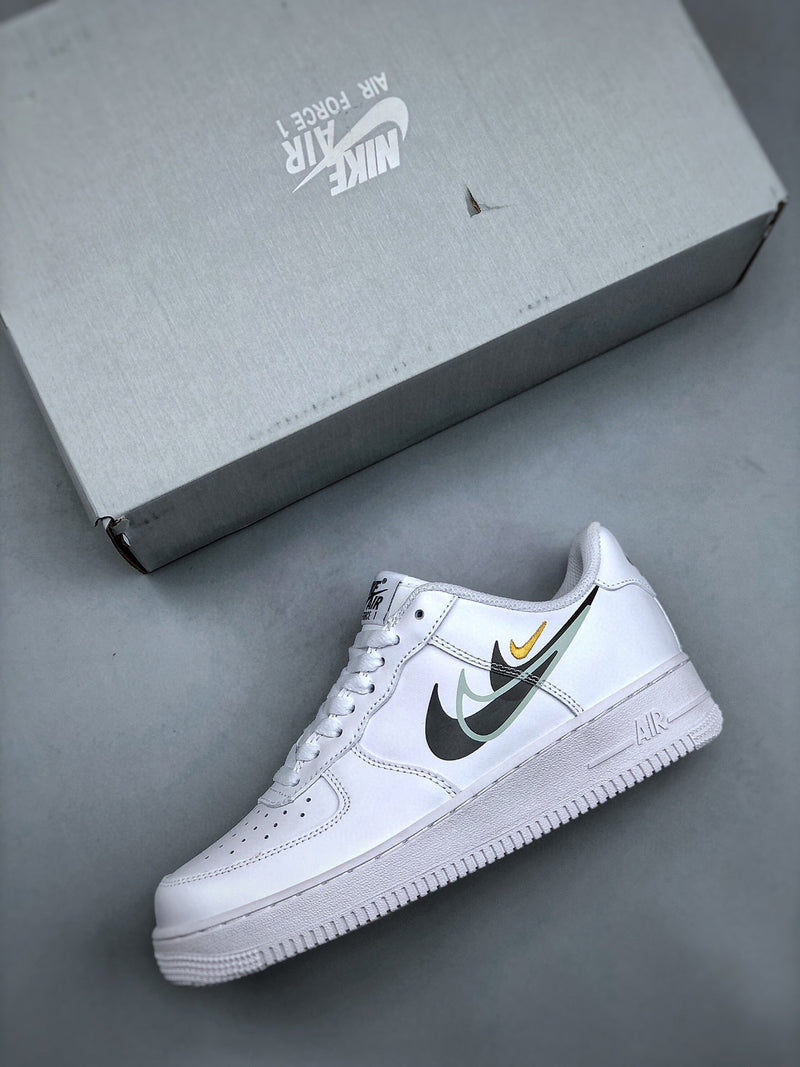 Tênis Nike Air Force 1 Low Multi Swooshes