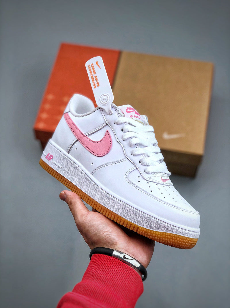 Tênis Nike Air Force 1 Low Since Retro 82'