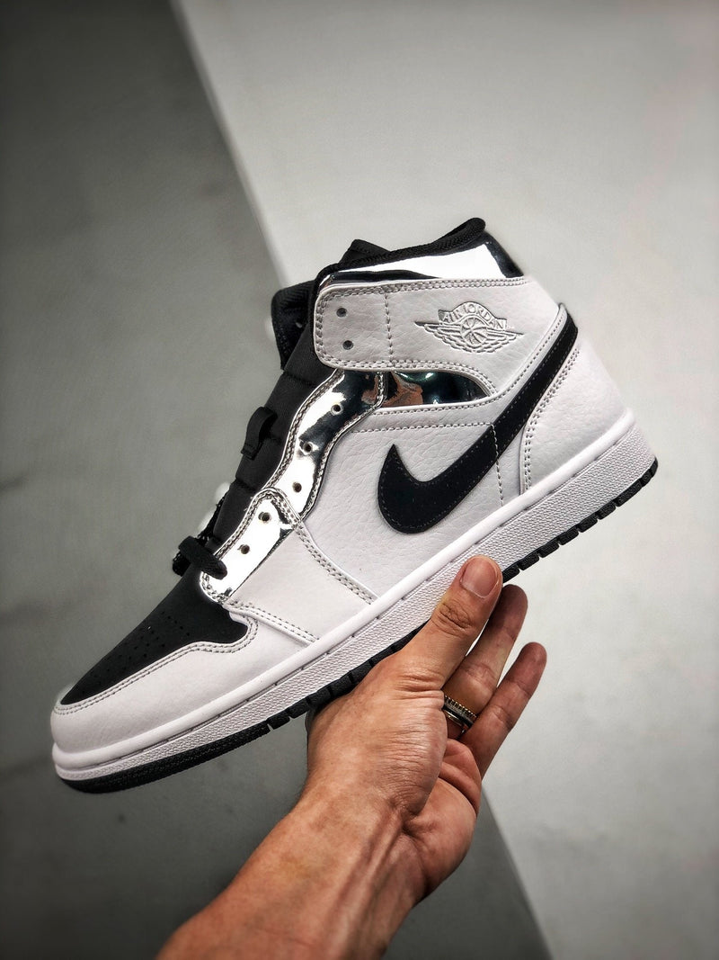 Tênis Nike Air Jordan 1 MID "Pass the Torch"