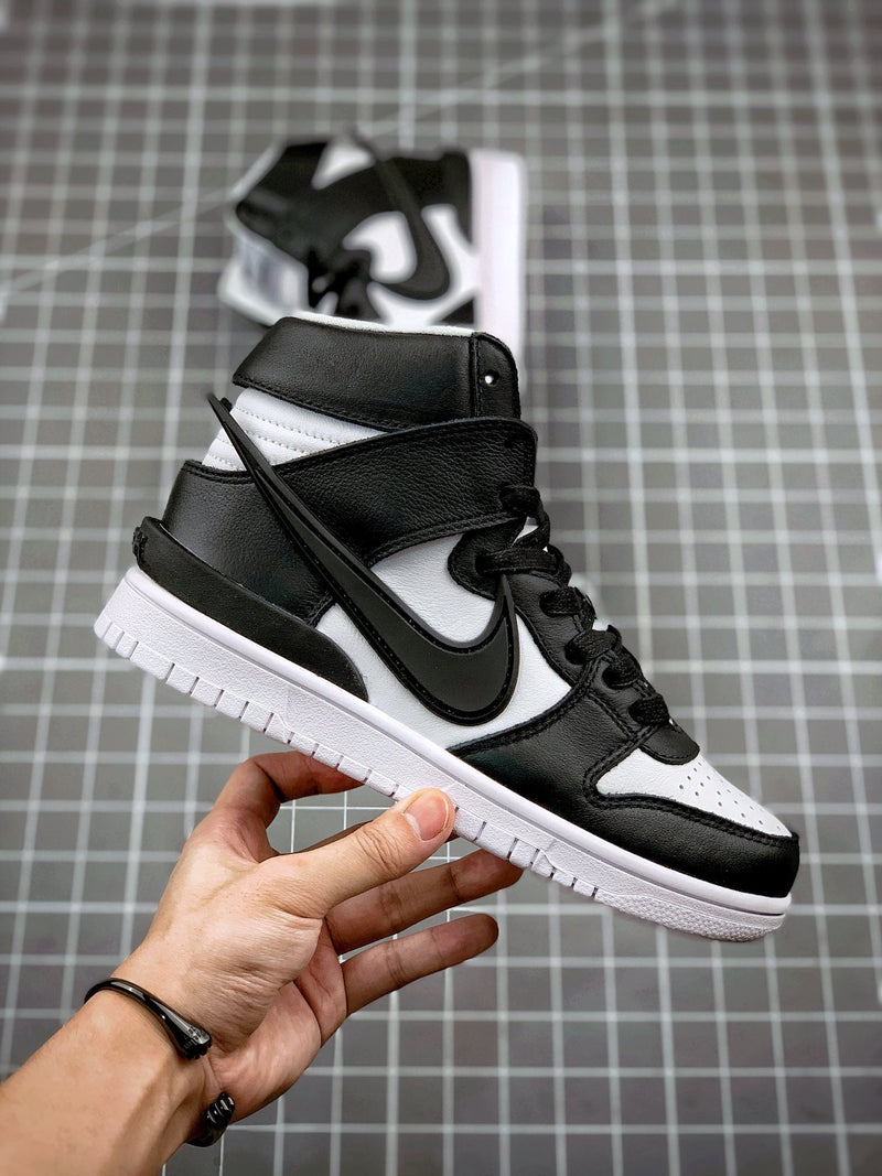 Tênis Nike SB Dunk High x Ambush