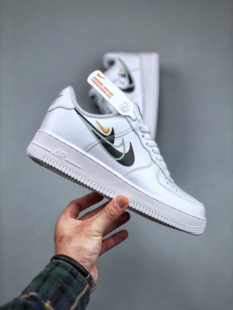 Tênis Nike Air Force 1 Low Multi Swooshes