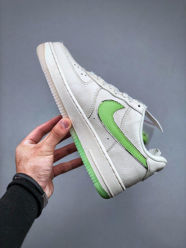 Tênis Nike Air Force 1 Low '07