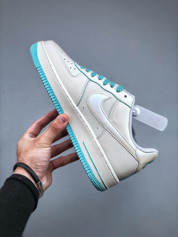 Tênis Nike Air Force 1 Low '07