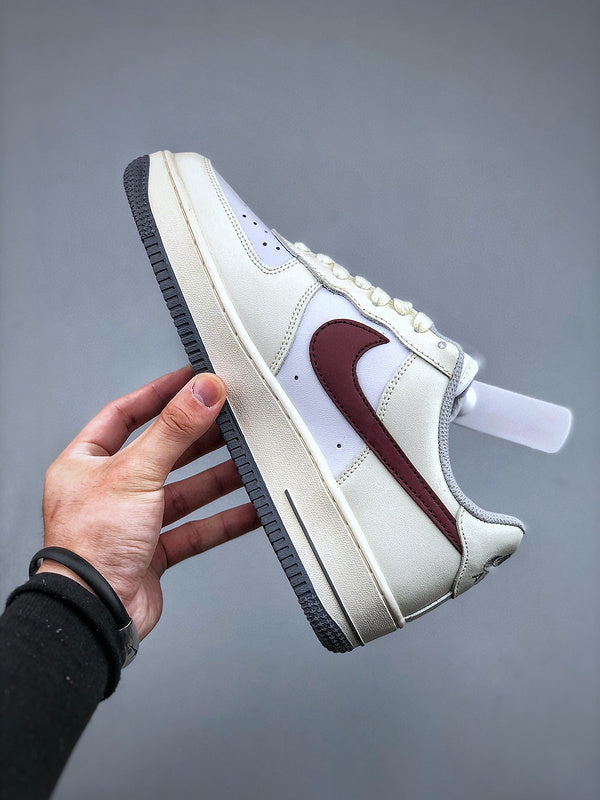 Tênis Nike Air Force 1 Low Rice Dark Red