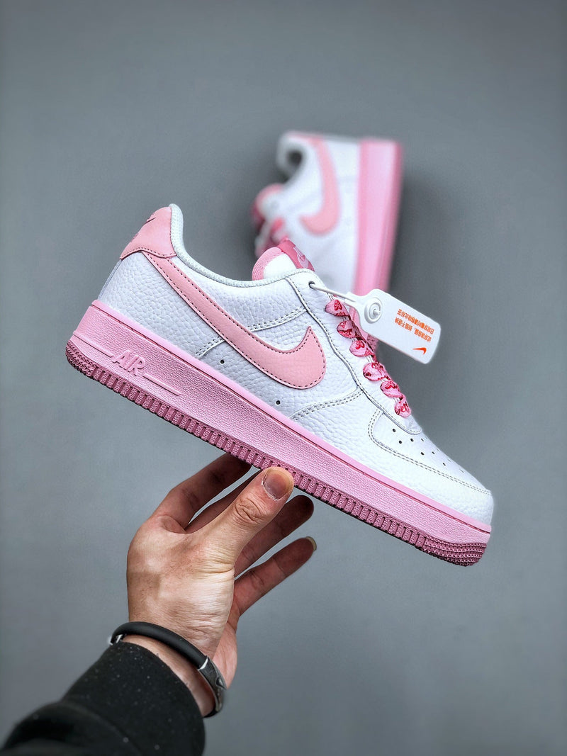 Tênis Nike Air Force 1 Low Valentine Days