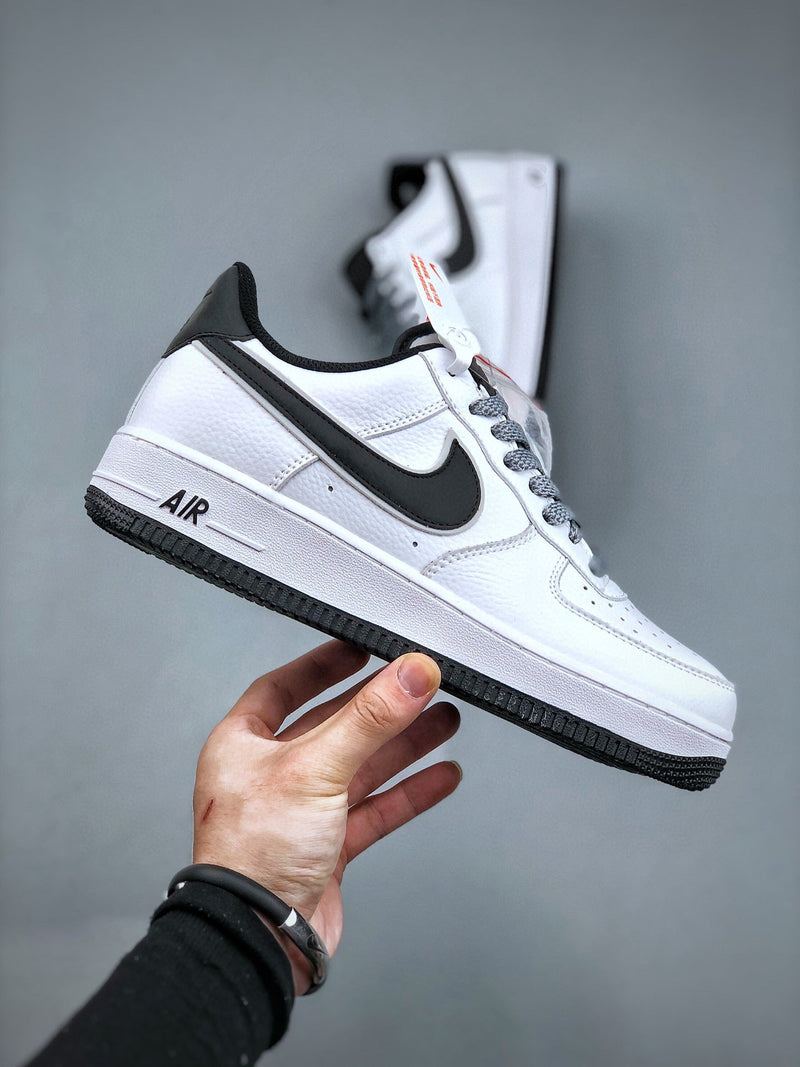 Tênis Nike Air Force 1 Low B/W