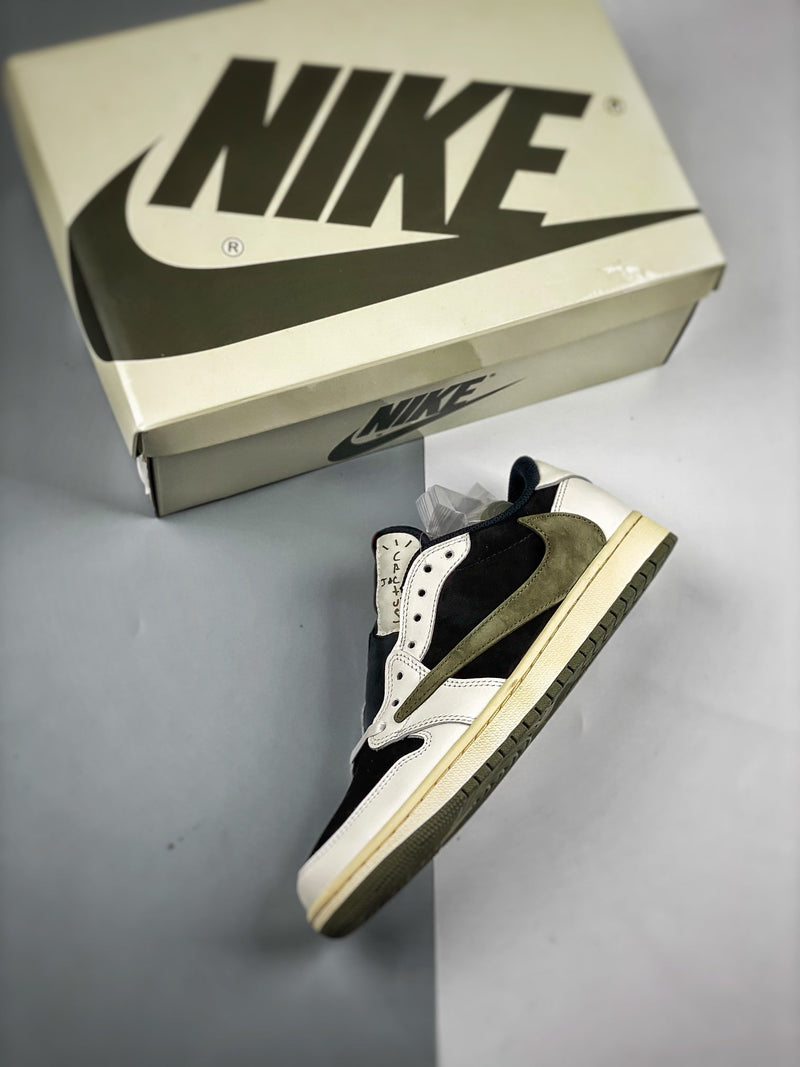 Tênis Travis Scott x Nike Air Jordan 1 Low 'Olive'