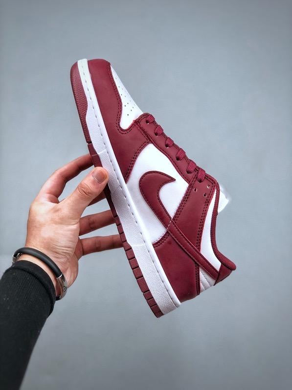 Tênis Nike SB Dunk Low "Wine Red"