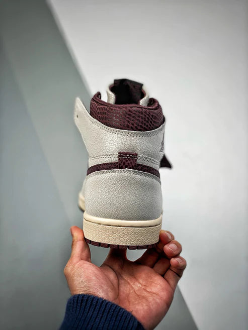 Tênis Nike x A Ma Maniere Air Jordan 1 High "Sail and Burgundy"