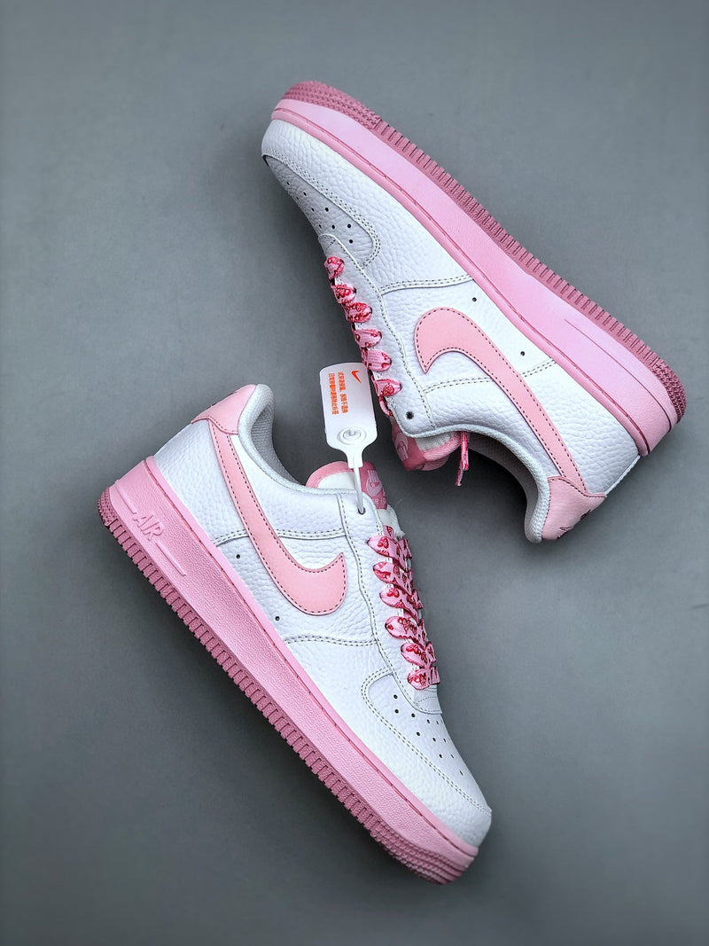 Tênis Nike Air Force 1 Low Valentine Days