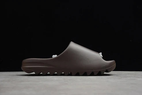 Tênis Adidas Yeezy Slide "Sloot"