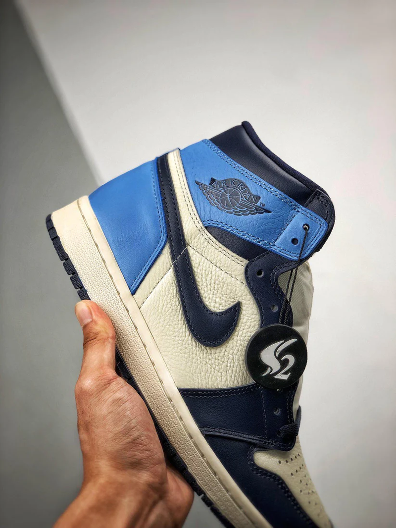 Tênis Nike Air Jordan 1 Retro High "Obsidian UNC"