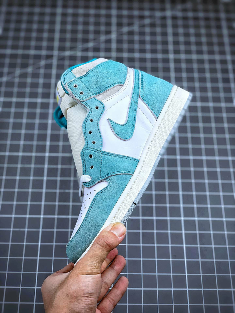 Tênis Nike Air Jordan 1 High Turbo Green