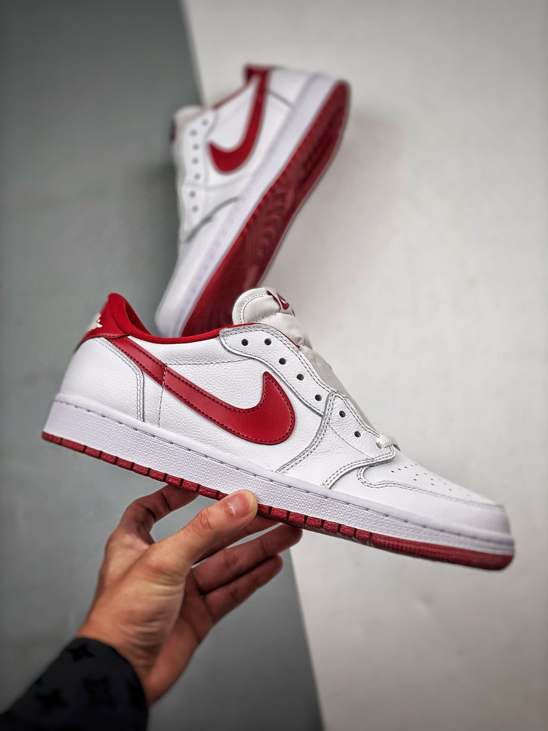 Tênis Nike Air Jordan 1 Low Retro "White Varsity Red"