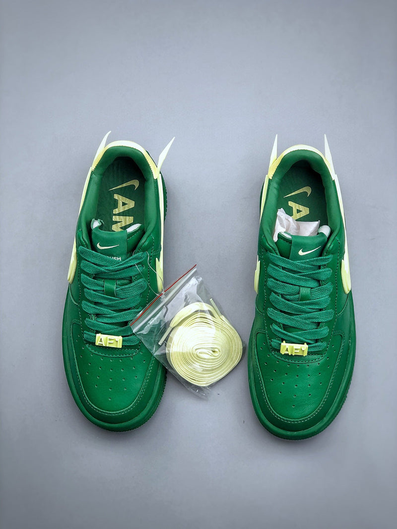 Tênis Nike Air Force 1 Low x Ambush