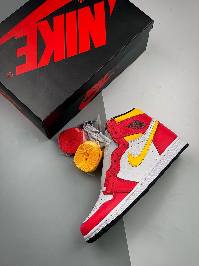 Tênis Nike Air Jordan 1 High "Light Fusion Red"