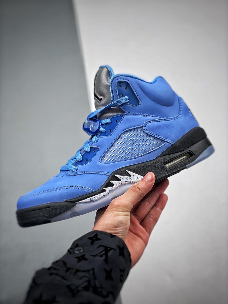 Tênis Nike Air Jordan 5 "Retro SE UNC"