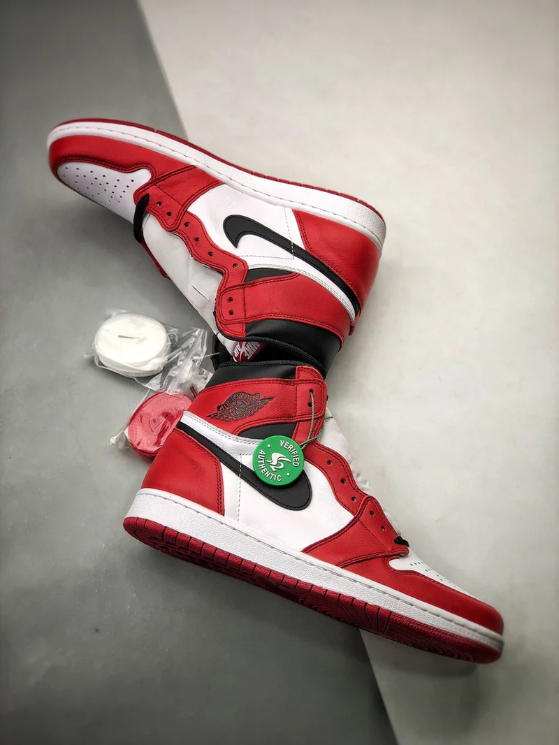 Tênis Nike Air Jordan 1 Retro High Chicago 2015