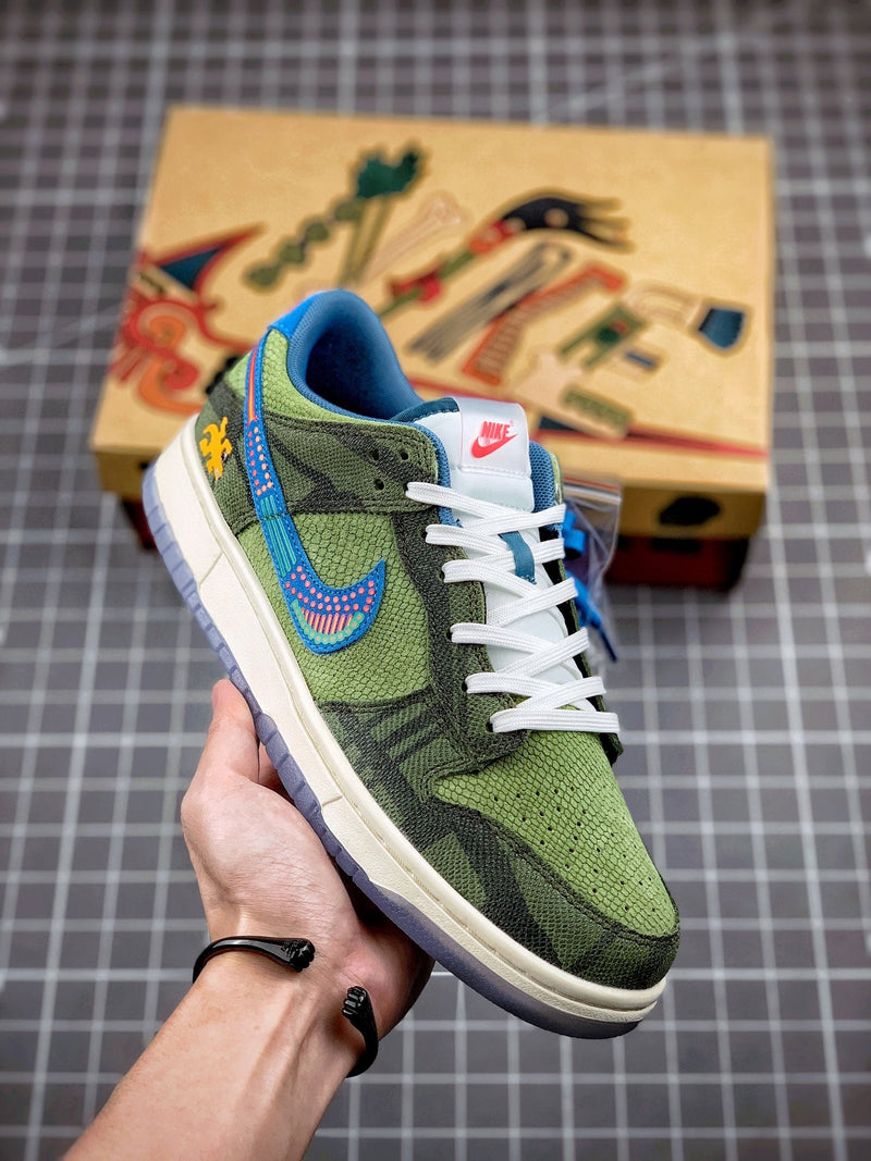 Tênis Nike SB Dunk Low "Siempre Familia"