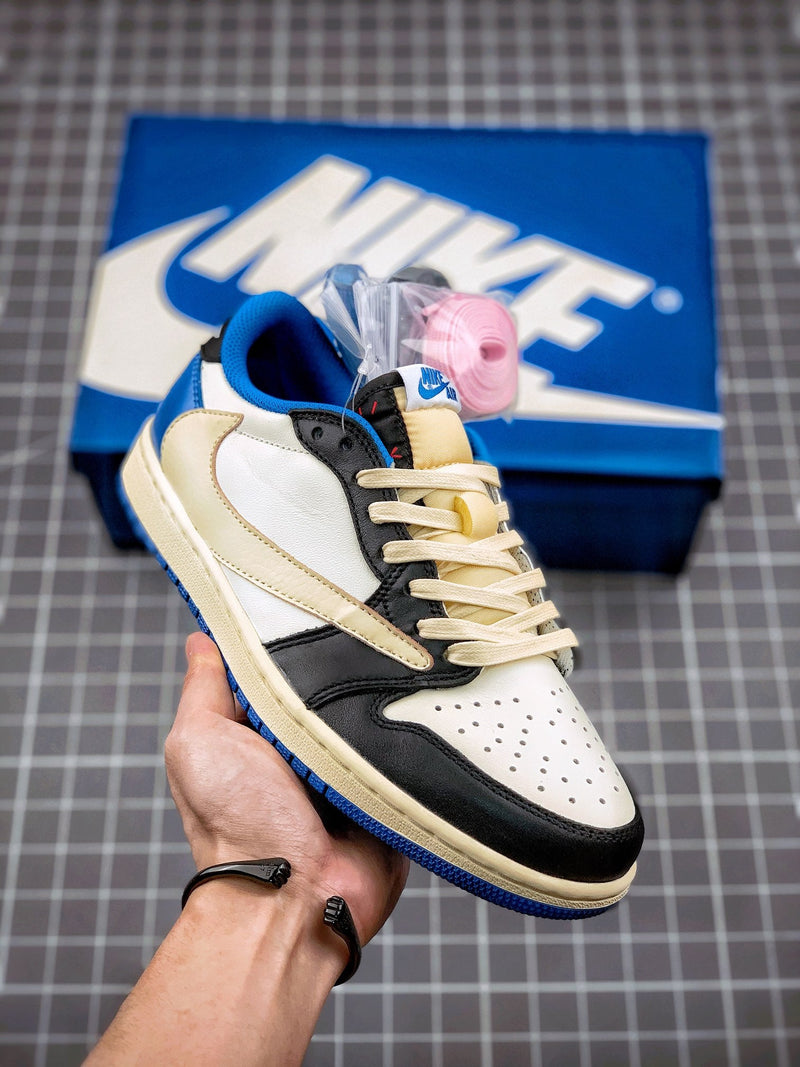 Tênis Travis Scott x Nike Air Jordan 1 Low 'Fragment Design'