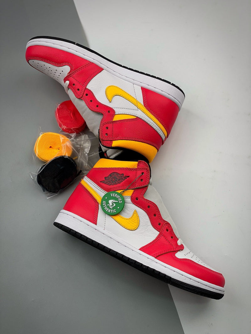 Tênis Nike Air Jordan 1 High "Light Fusion Red"