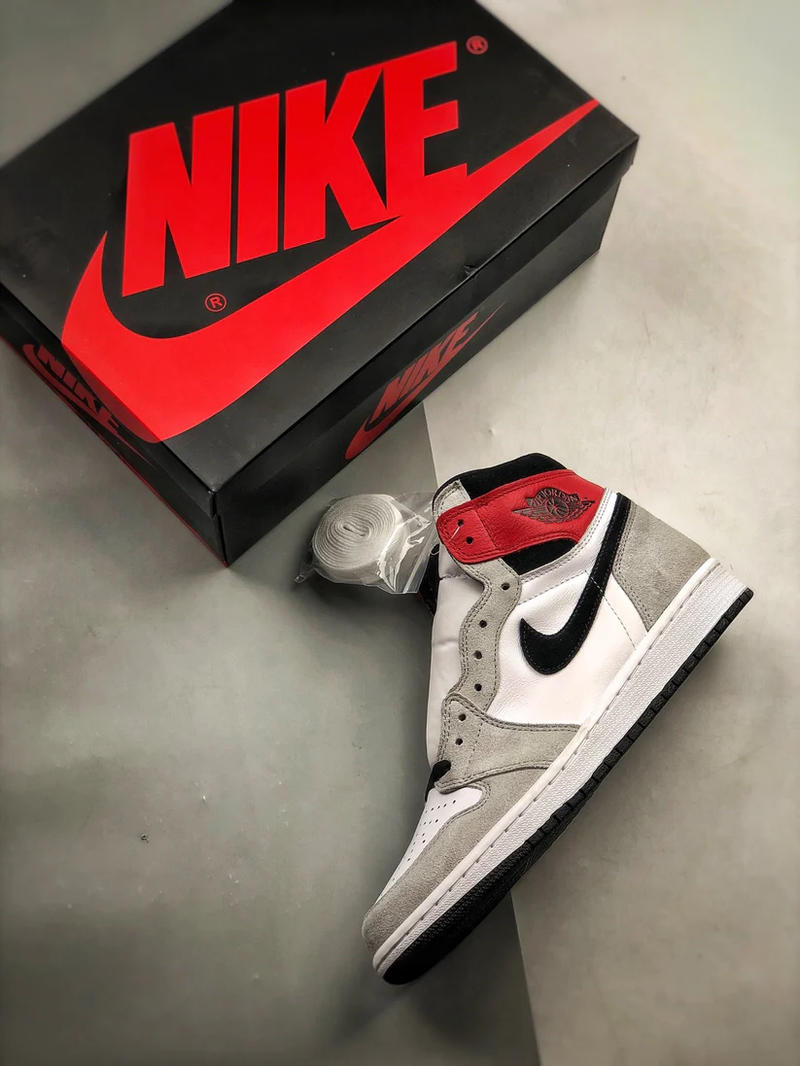 Tênis Nike Air Jordan 1 High "Smoke Grey"