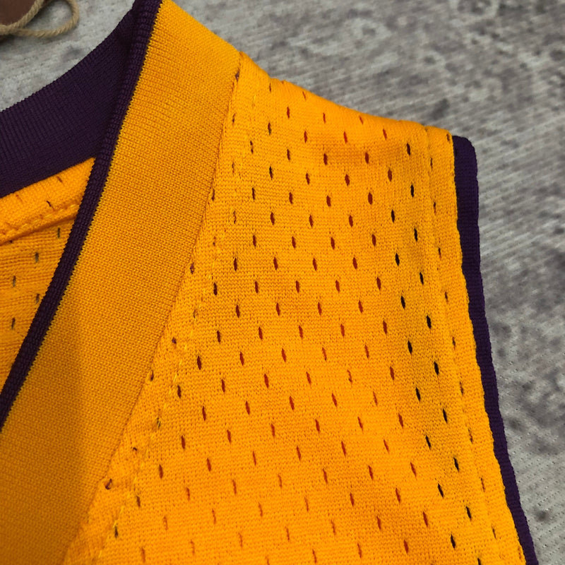 Regata Mitchell & Ness  Los Angeles Lakers 1999-00 Dourada