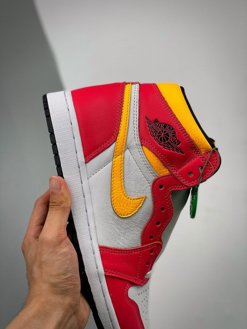 Tênis Nike Air Jordan 1 High "Light Fusion Red"