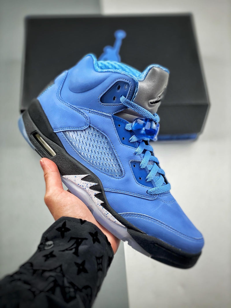 Tênis Nike Air Jordan 5 "Retro SE UNC"