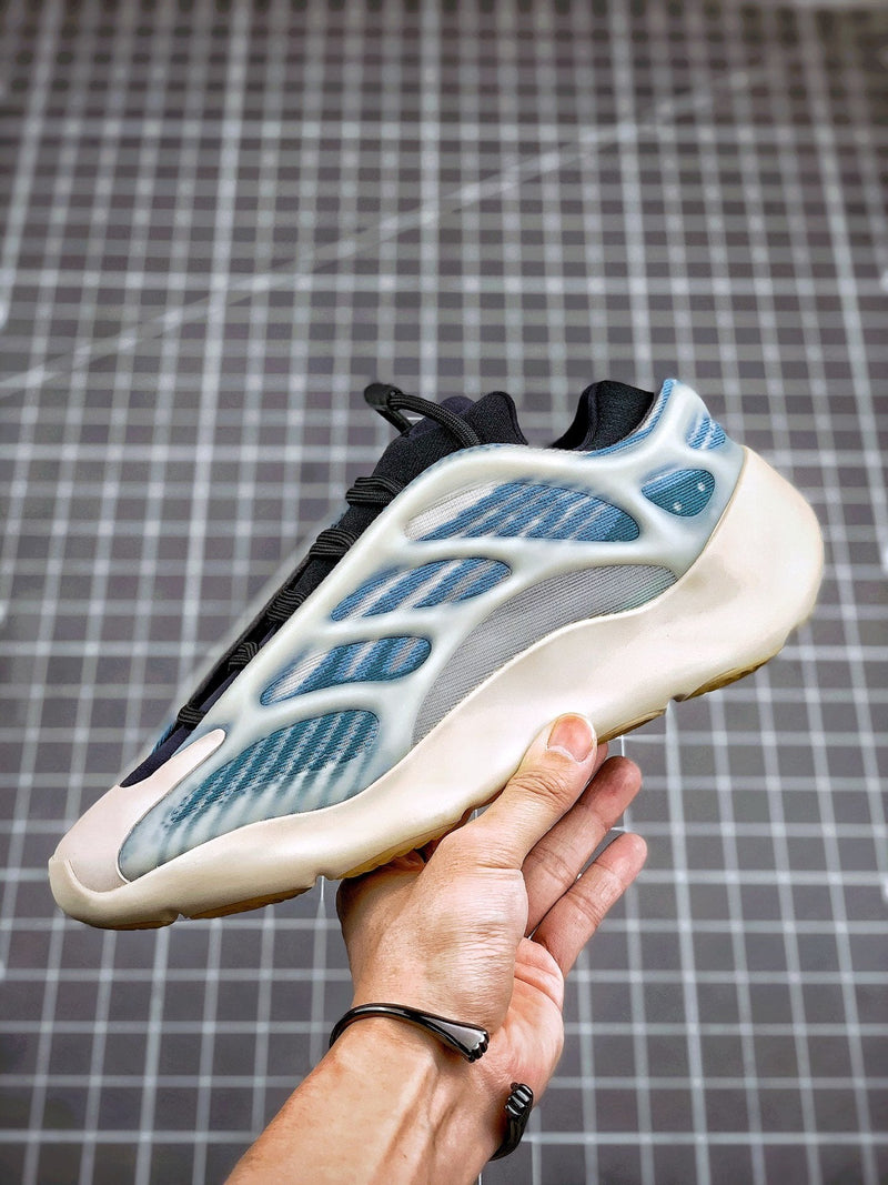 Tênis Adidas Yeezy Boost 700 V3 Kyanite