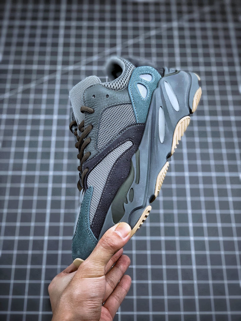 Tênis Adidas Yeezy Boost 700 Teal Blue