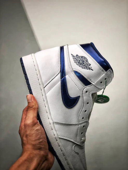 Tênis Nike Air Jordan 1 High "Metalic Navy"