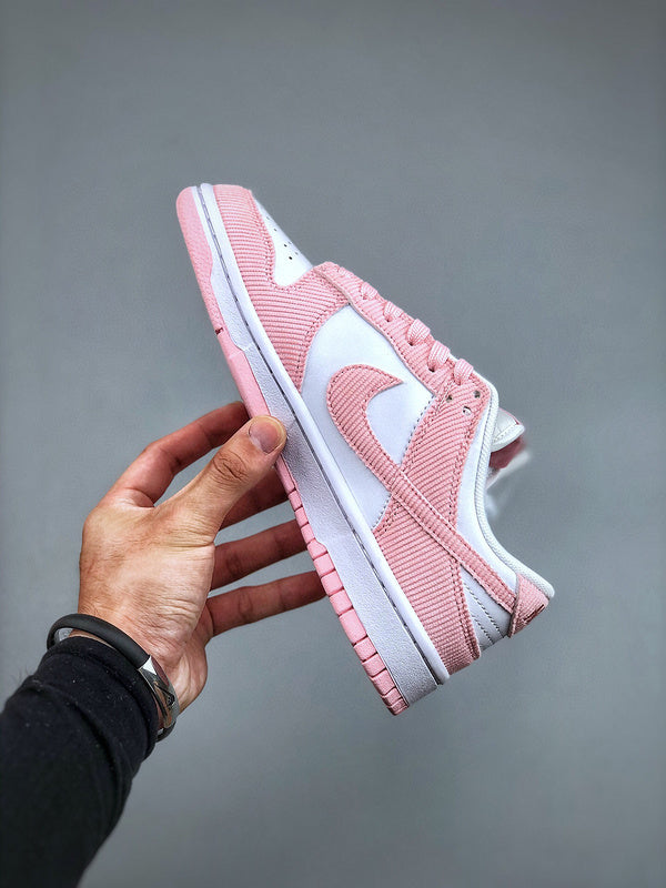 Tênis Nike SB Dunk Low "Pink Corduroy"