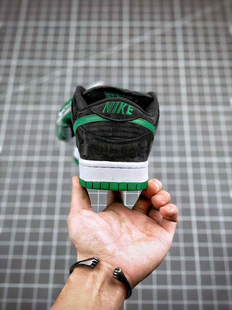 Tênis Nike SB Dunk Low "Black Pine Green"