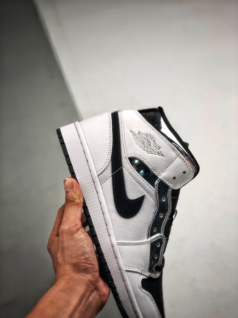 Tênis Nike Air Jordan 1 MID "Pass the Torch"