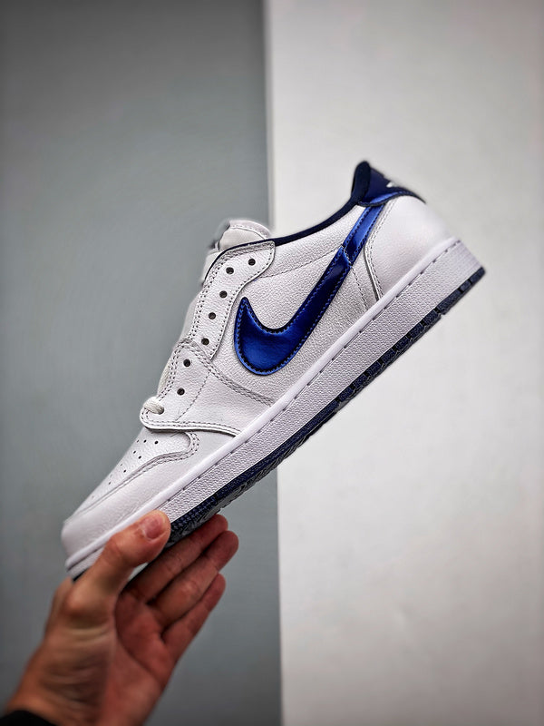 Tênis Nike Air Jordan 1 Low Retro "Metallic"