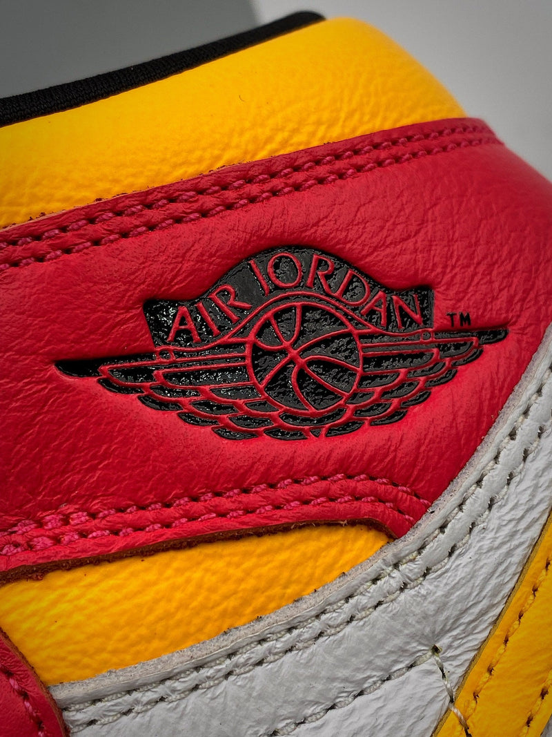 Tênis Nike Air Jordan 1 High "Light Fusion Red"