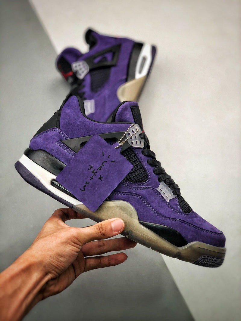 Tênis Nike Air Jordan 4 x Travis Scott "Cactus Jack"