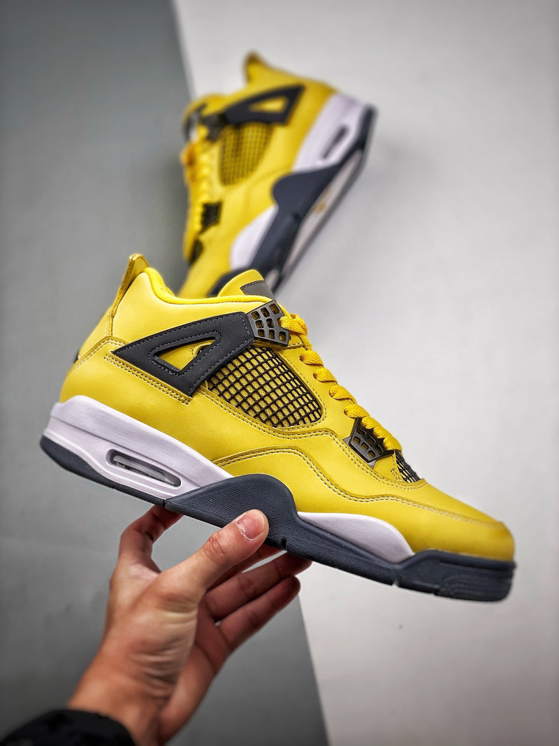 Tênis Nike Air Jordan 4 Retro "Lightning"