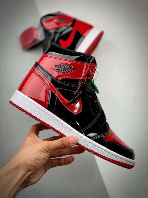 Tênis Nike Air Jordan 1 High "Bred Patent"