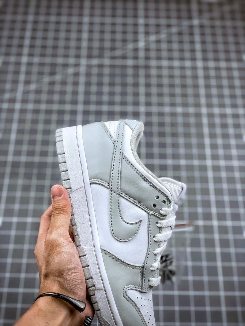 Tênis Nike SB Dunk Low "Silver Ash Killer"