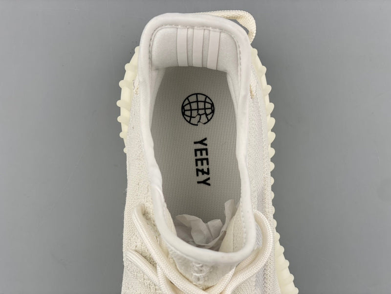 Tênis Adidas Yeezy Boost 350 V2 Bone