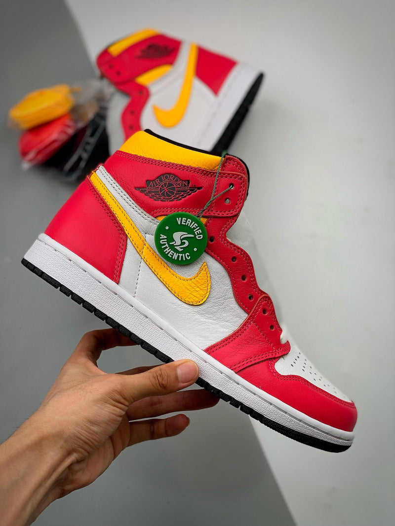 Tênis Nike Air Jordan 1 High "Light Fusion Red"