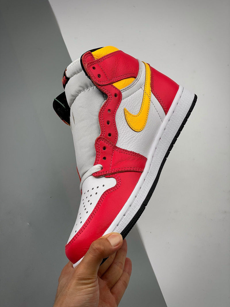 Tênis Nike Air Jordan 1 High "Light Fusion Red"